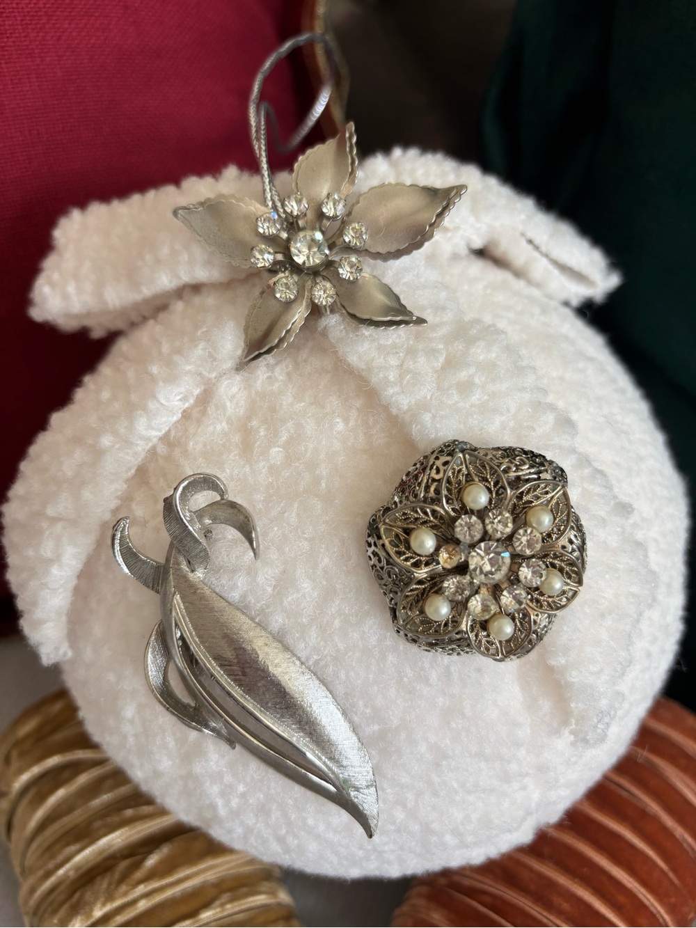 Silver Floral and Filigree Brooch Set - Silver on Ball Ornament